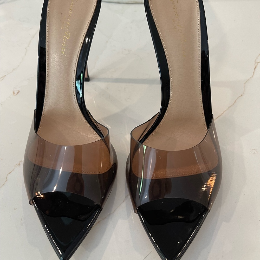 Gianvito Rossi Elle